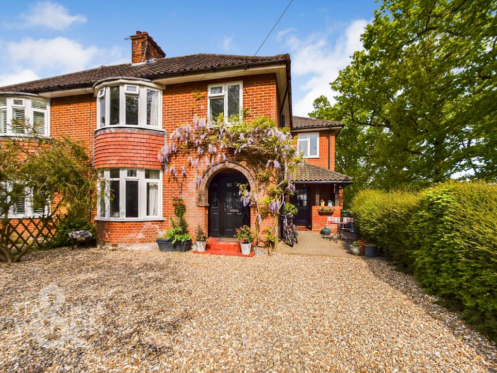3 bed semi-detached house for sale in Pigot Lane, Framingham Earl, Norwich NR14, £500,000