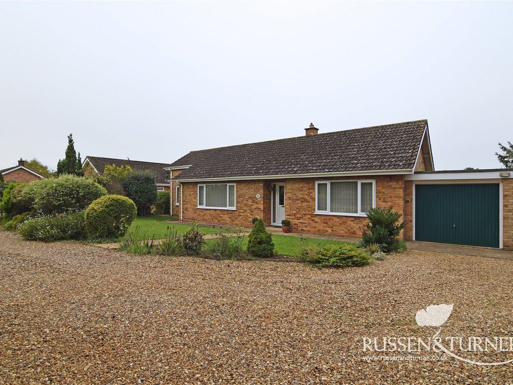 3 bed bungalow for sale in Ennerdale Drive, South Wootton, King