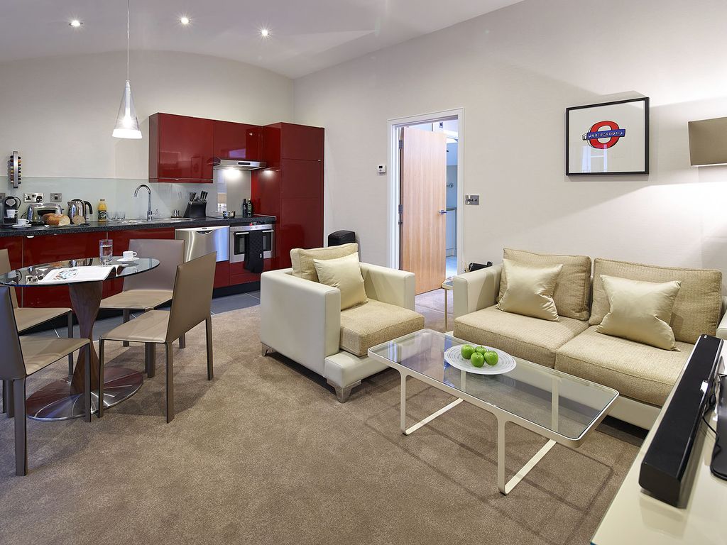 1 bed flat to rent in Brompton Road, Knightsbridge, London SW7, £6,023 pcm