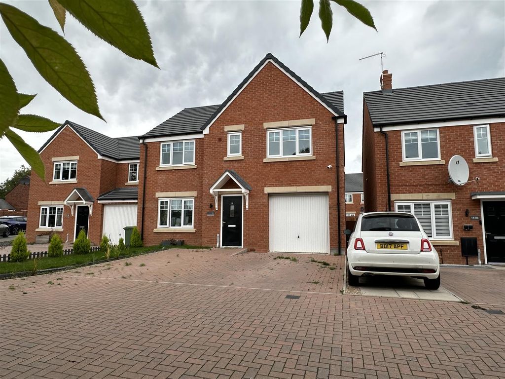 5 bed detached house for sale in Aster Drive, Rugby CV23, £400,000