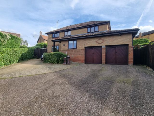 4 bed detached house for sale in Tebbitt Close, Long Buckby, Northampton NN6, £465,000