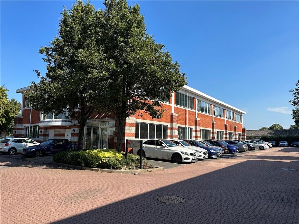 Serviced office to let in Cliveden Office Village, Lancaster Road, Buckinghamshire, High Wycombe HP12, £2,964 pa