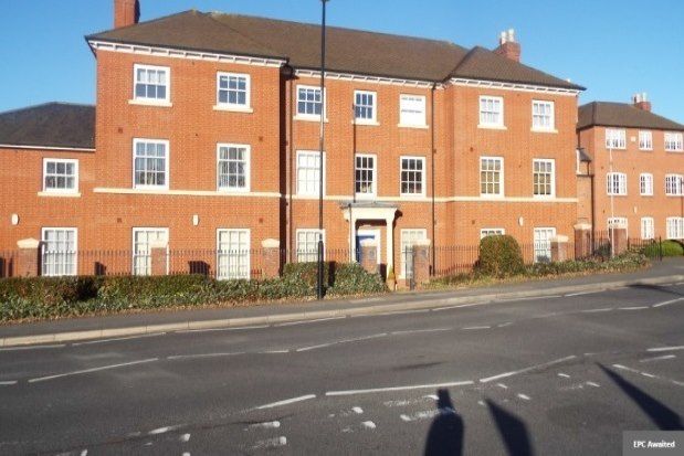 2 bed flat to rent in Birmingham Road, Birmingham B46, £985 pcm