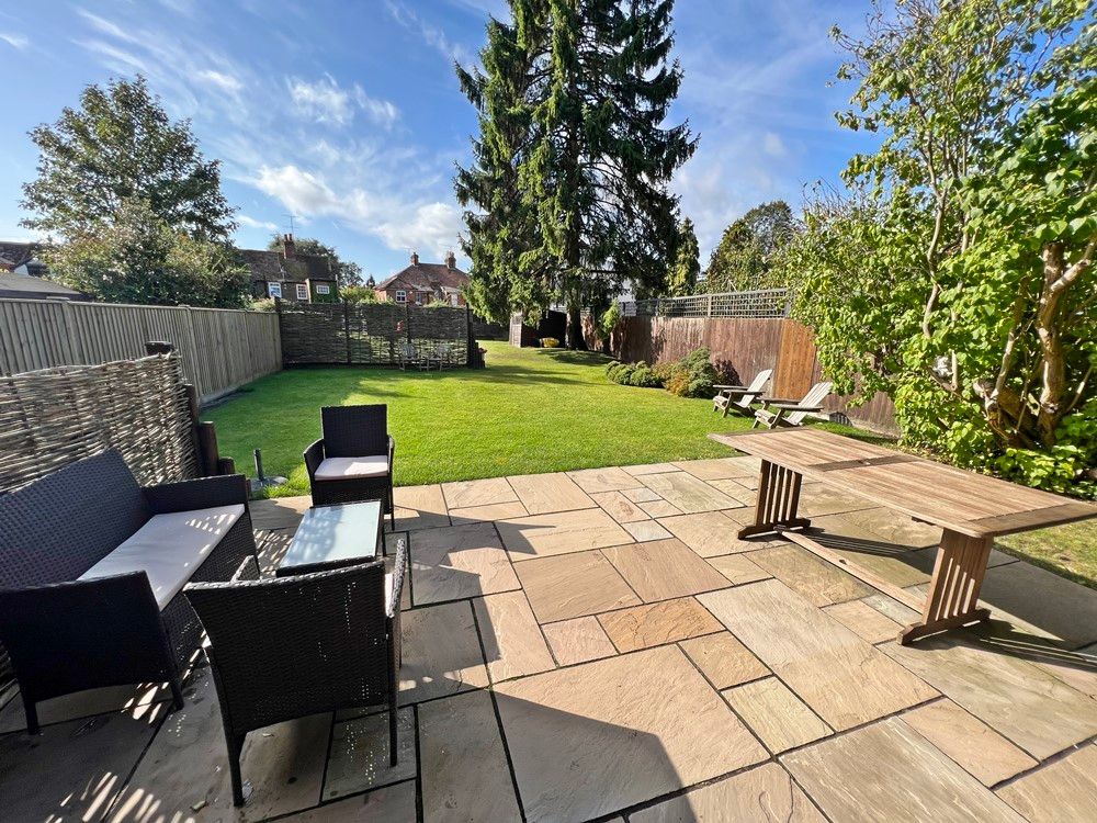 2 bed property for sale in High Street, Cookham SL6, £699,000