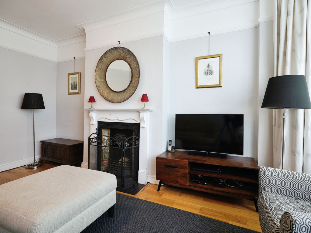 5 bed terraced house for sale in Upwood Road, Norbury SW16, £725,000