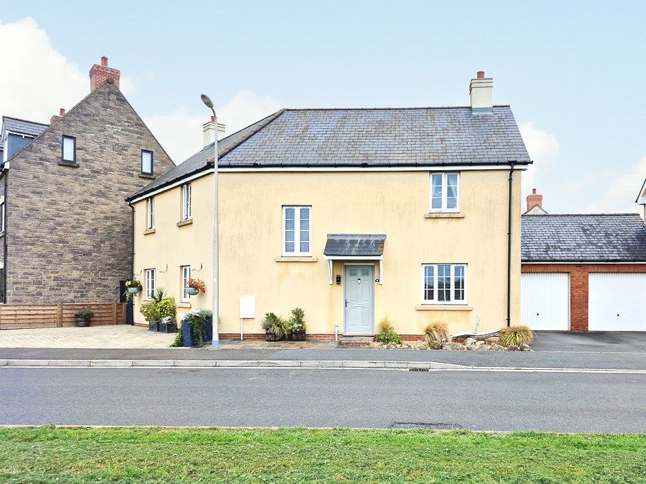 4 bed detached house for sale in Thompson Way, West Wick, Weston-Super-Mare BS24, £450,000