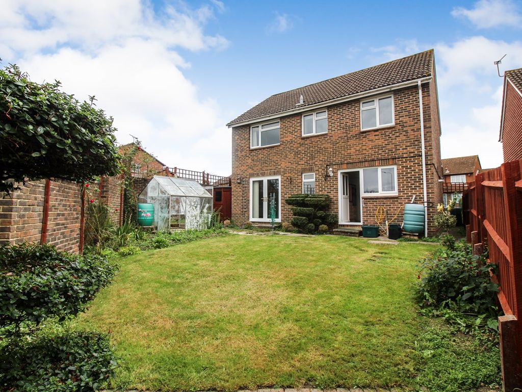 4 bed detached house for sale in Torcross Grove, Calcot, Reading RG31, £475,000