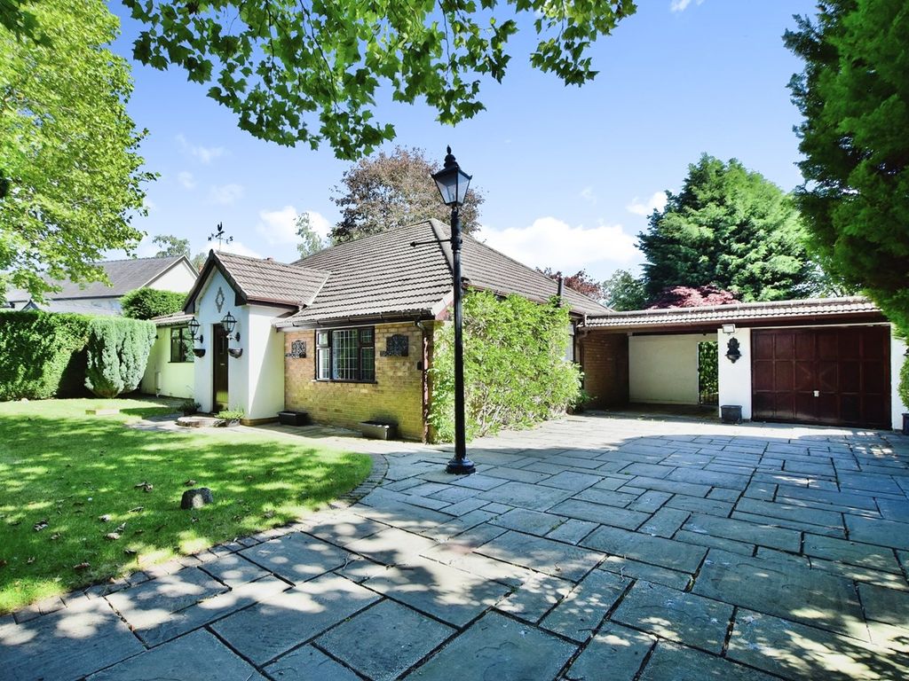3 bed detached bungalow for sale in Overhill Road, Wilmslow SK9, £720,000