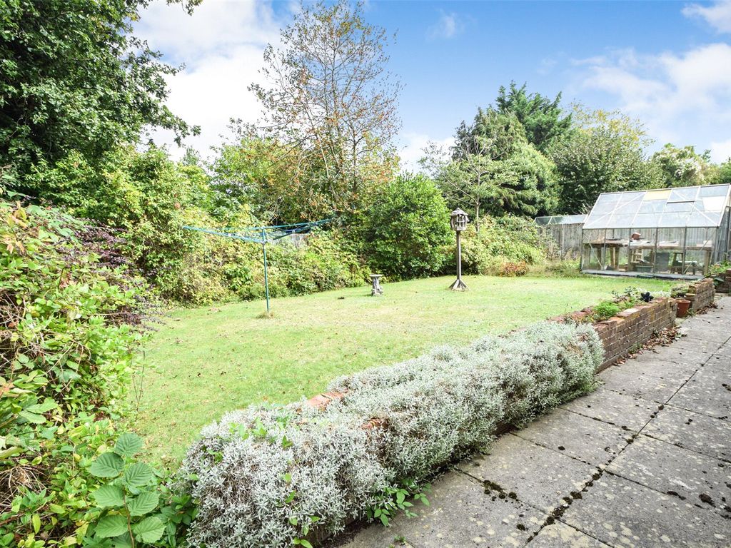 2 bed bungalow for sale in Parkfields, Yateley, Hampshire GU46, £525,000