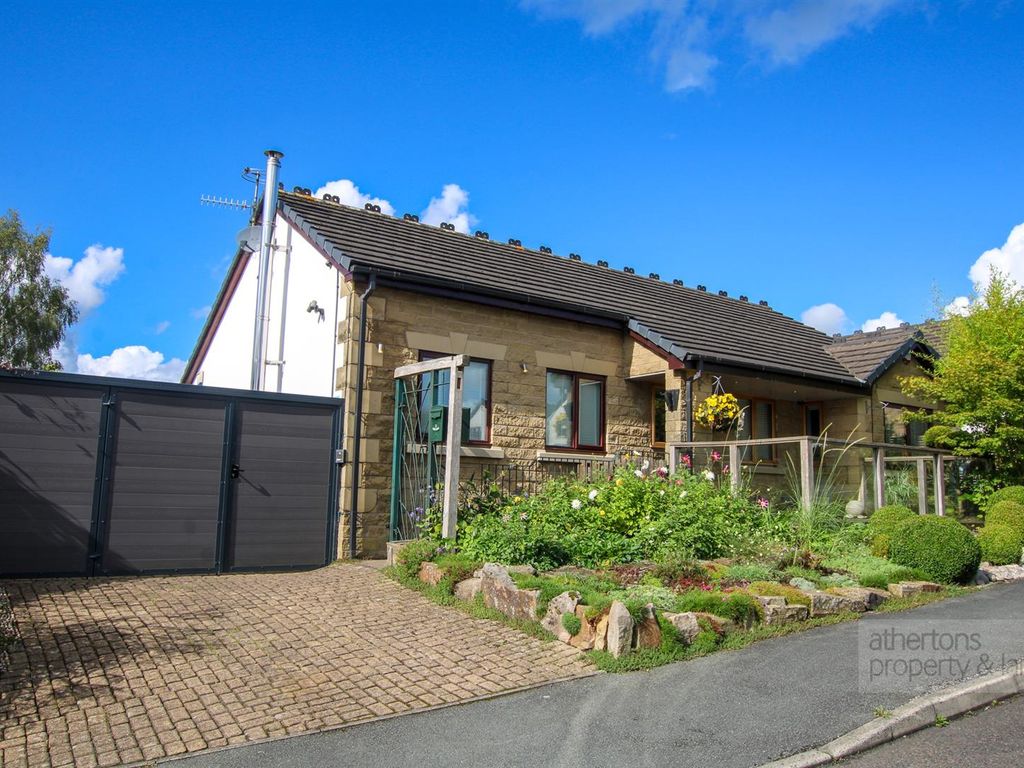 3 bed detached bungalow for sale in Woodlands Park, Whalley, Ribble Valley BB7, £500,000