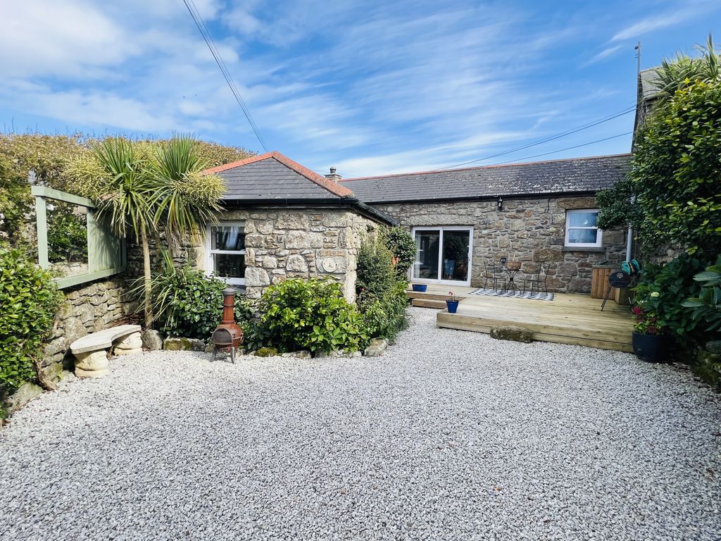 2 bed barn conversion for sale in Pendeen, Penzance TR19, £375,000