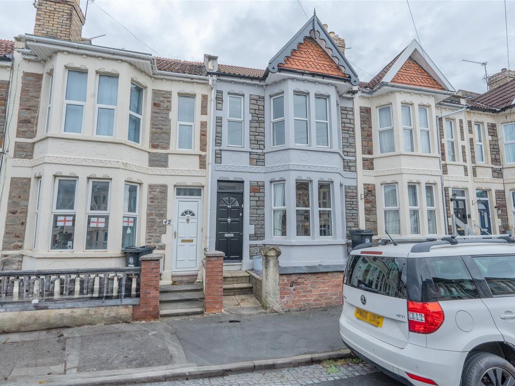 3 bed property for sale in Harrow Road, Brislington, Bristol BS4, £425,000