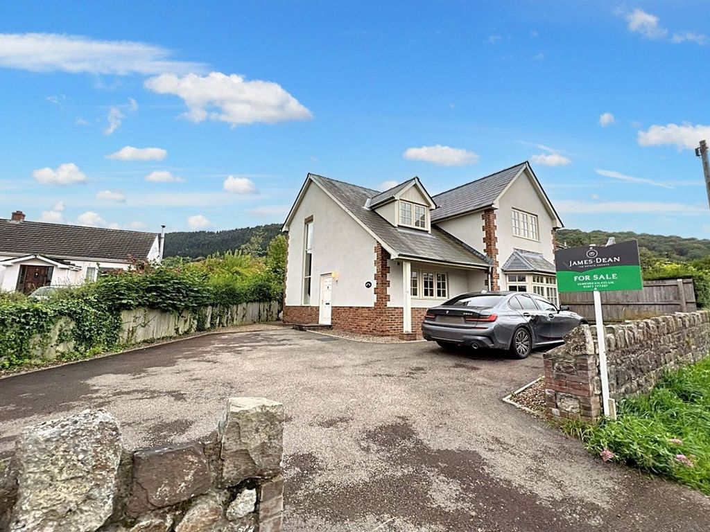 3 bed detached house for sale in Llanfoist, Abergavenny NP7, £380,000