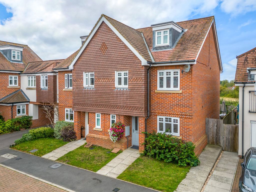 4 bed semi-detached house for sale in Sime Close, Guildford GU3, £600,000
