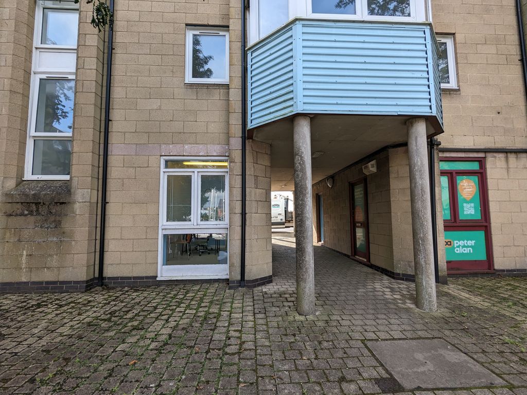 Office to let in Ferrara Square, Swansea SA1, £6,000 pa