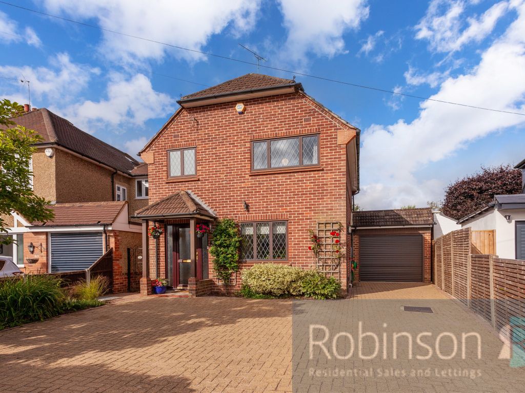 3 bed detached house for sale in Havelock Crescent, Maidenhead, Berkshire SL6, £784,000