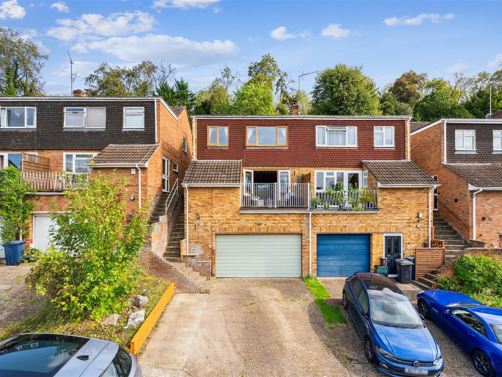 3 bed semi-detached house for sale in Stewarts Way, Marlow SL7, £550,000