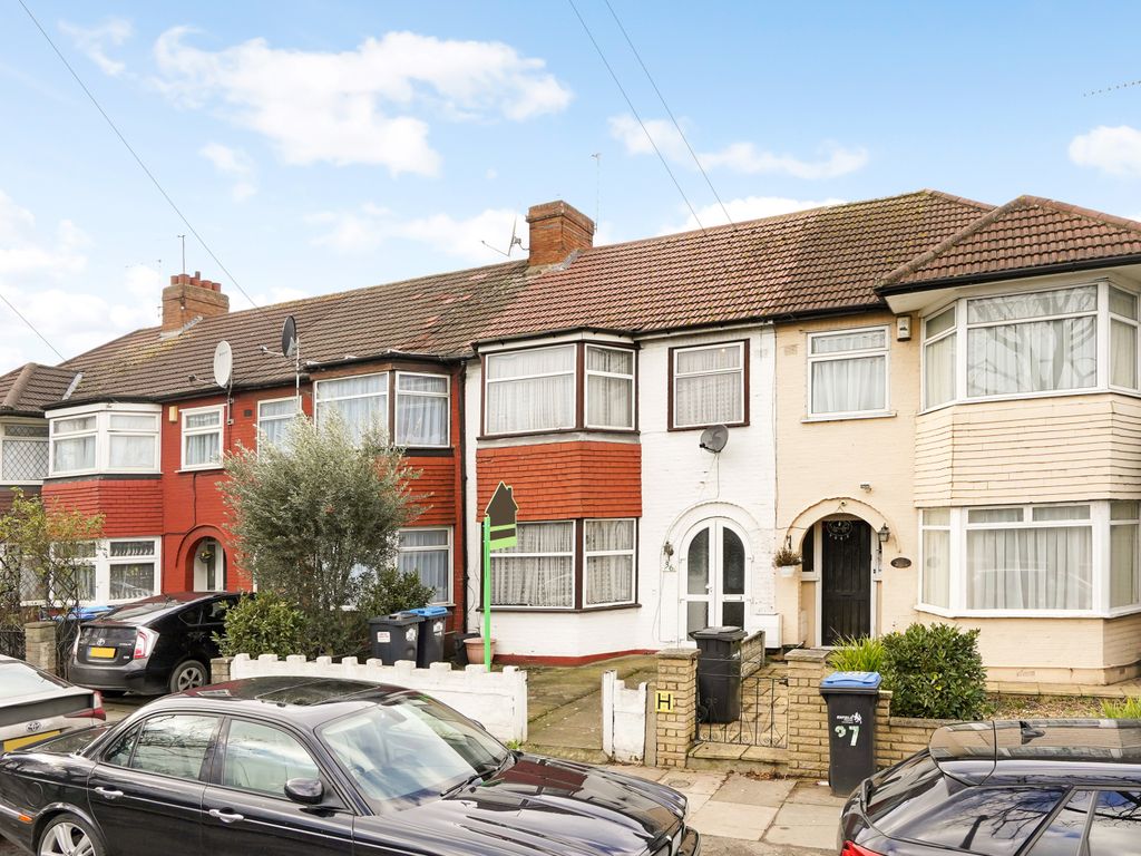 3 bed terraced house for sale in Great Cambridge Road, London N18, £377,500