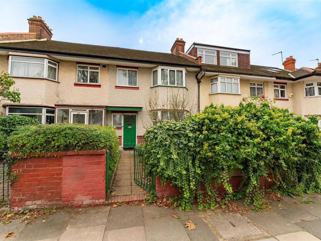 3 bed terraced house for sale in Swyncombe Avenue, London W5, £715,000