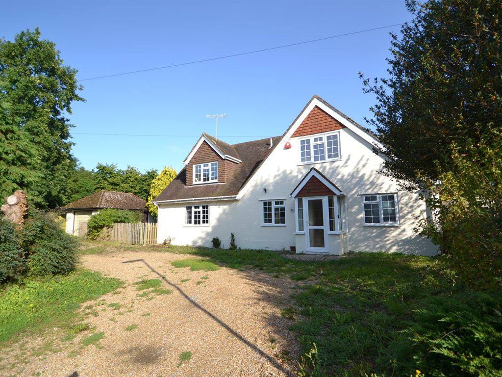 4 bed detached house to rent in Old Arundel Road, Westhampnett, Chichester PO18, £1,700 pcm