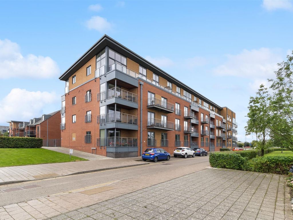 2 bed flat for sale in Aston Court, Basin Road, Diglis, Worcester WR5, £360,000
