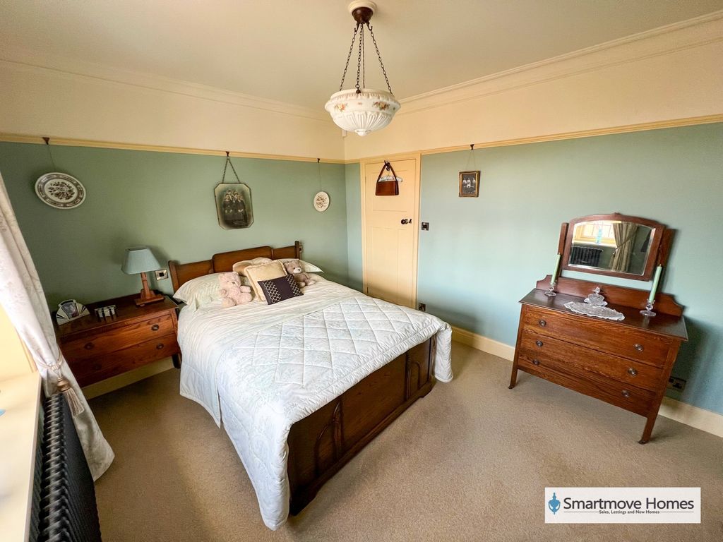 4 bed detached house for sale in Beech Avenue, Ripley DE5, £400,000