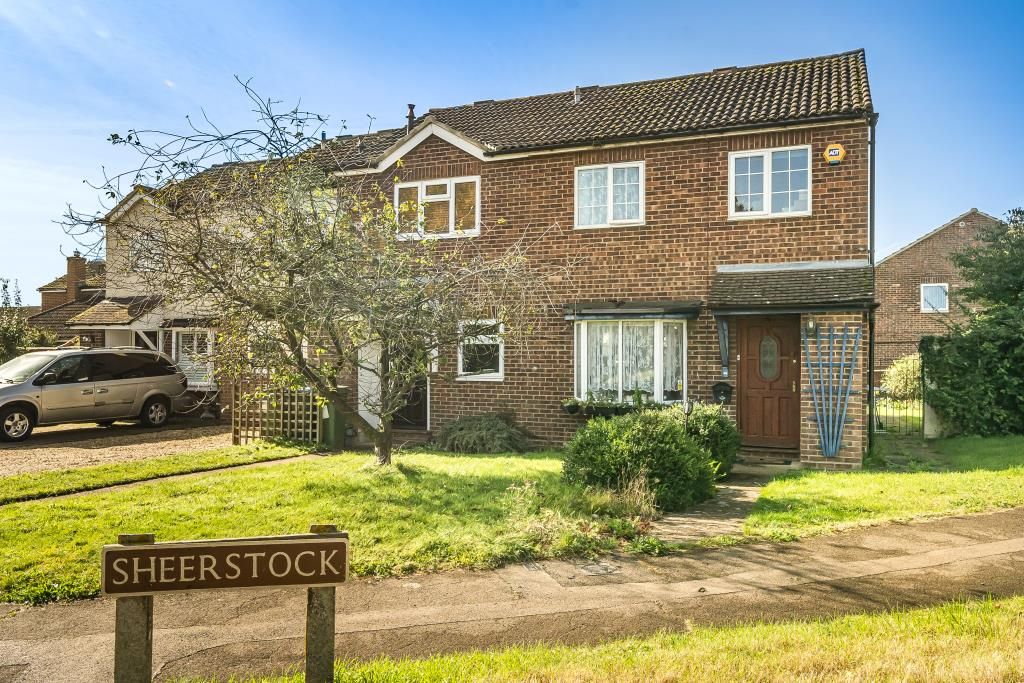 3 bed semi-detached house for sale in Haddenham, Buckinghamshire HP17, £375,000