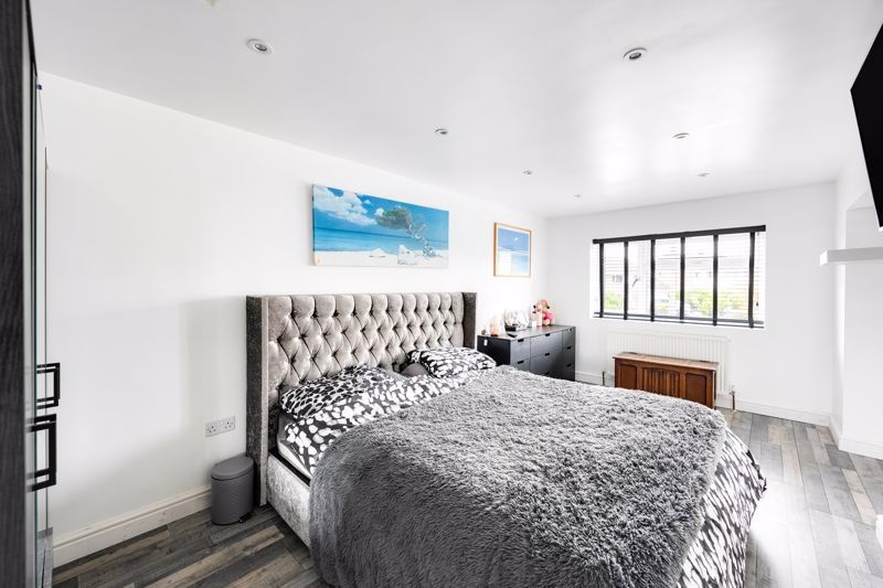 3 bed semi-detached house for sale in Lovelinch Gardens, Long Ashton, Bristol BS41, £550,000
