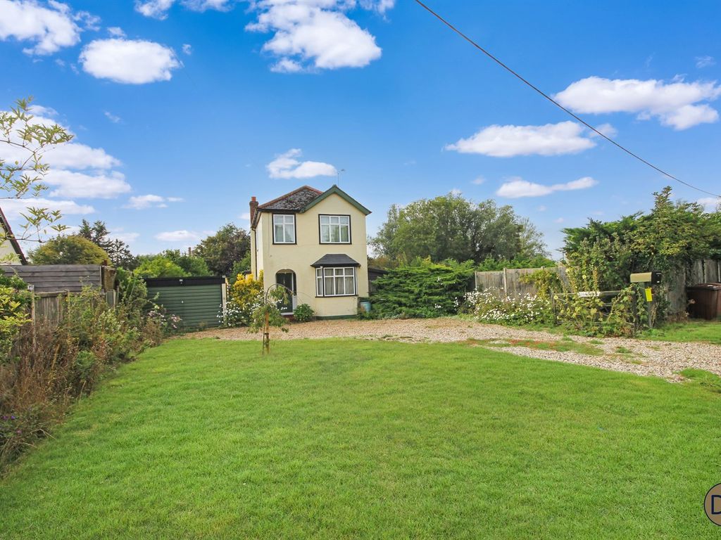 3 bed detached house for sale in Aldersbrook, Boyton Cross, Roxwell, Chelmsford, Essex CM1, £675,000