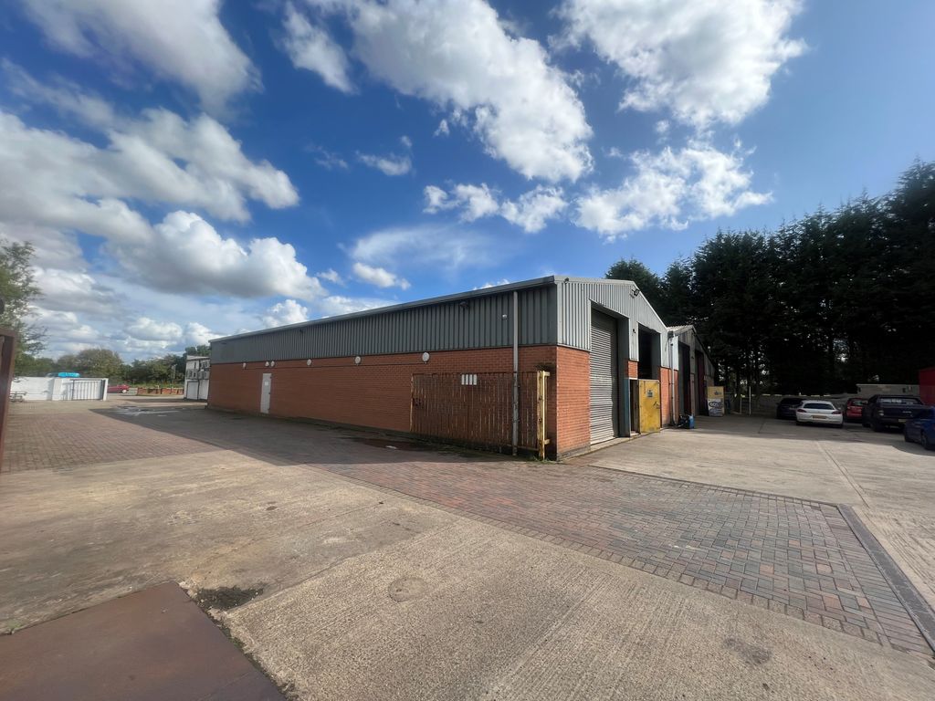 Warehouse to let in Ashby Road, Stapleton LE9, £30,000 pa