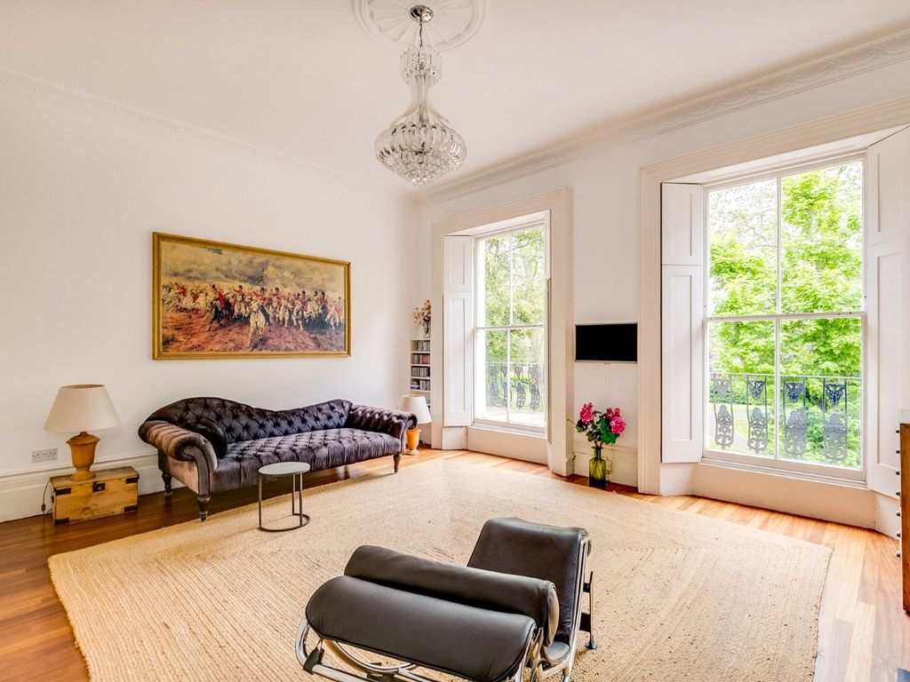 3 bed flat for sale in Oakley Square, Camden, London NW1, £1,599,000