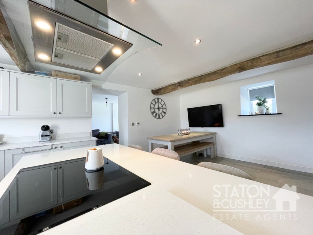 4 bed barn conversion for sale in Mansfield Road, Creswell S80, £570,000