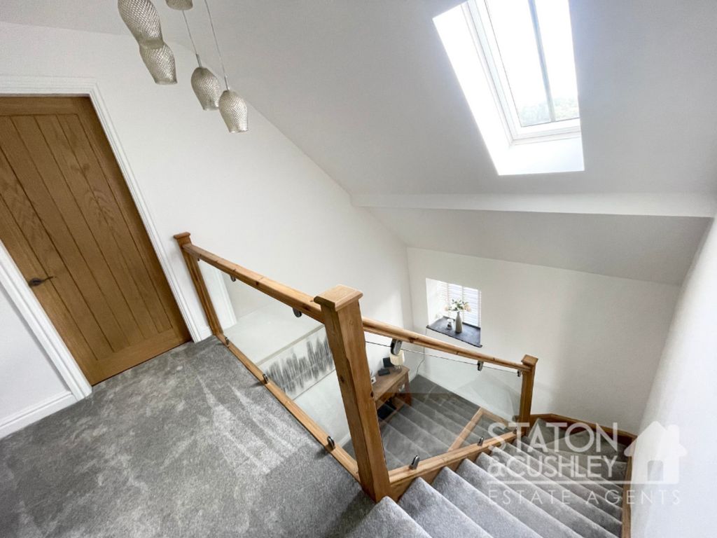 4 bed barn conversion for sale in Mansfield Road, Creswell S80, £570,000