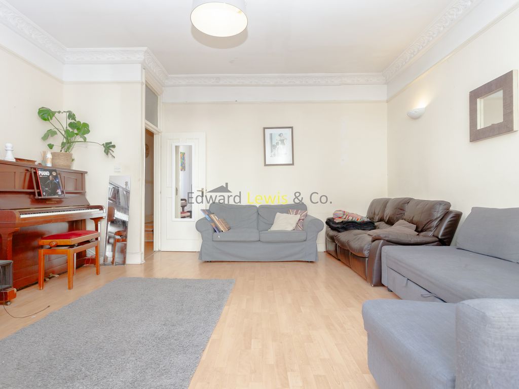 4 bed flat to rent in Gloucester Drive, London N4, £3,675 pcm