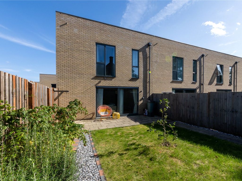 3 bed terraced house to rent in Clay Farm Drive, Trumpington, Cambridge, Cambridgeshire CB2, £2,600 pcm