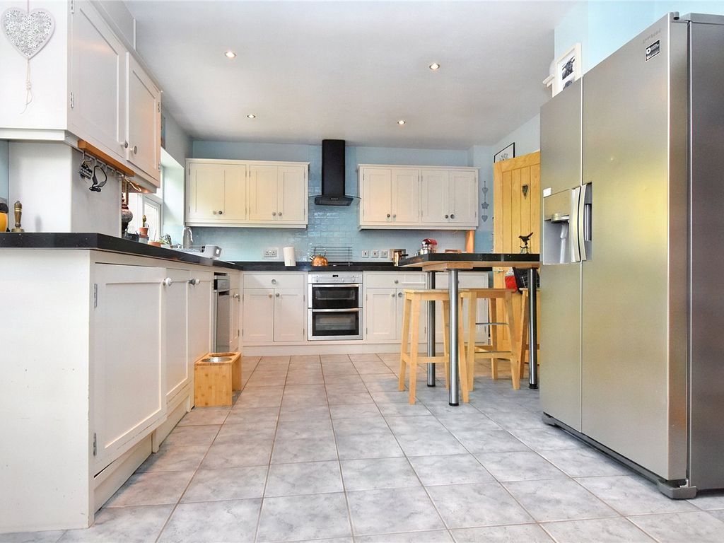 4 bed detached house for sale in Enborne Row, Wash Water, Newbury, Berkshire RG20, £850,000