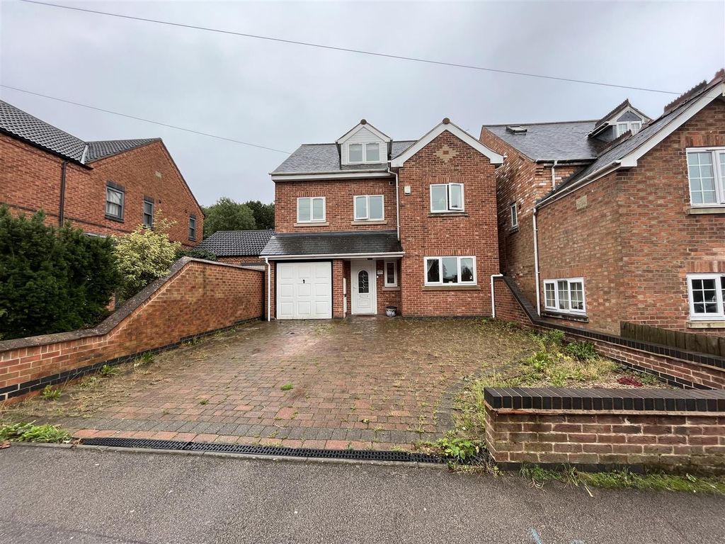 6 bed detached house for sale in West Street, Enderby, Leicester LE19, £425,000