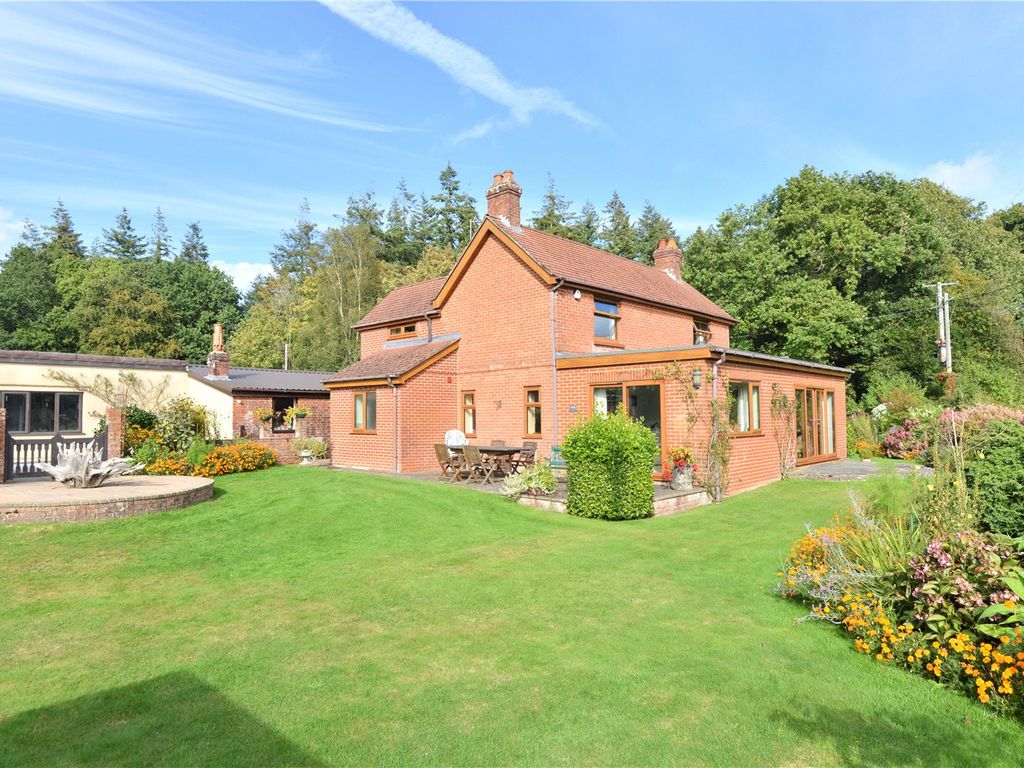3 bed detached house for sale in Broxhill, Fordingbridge SP6, £995,000