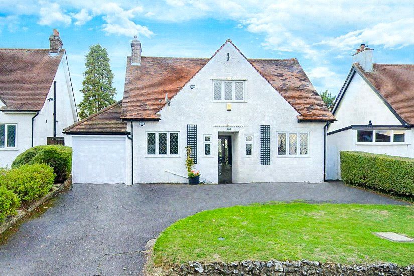 3 bed detached house for sale in Riddlesdown Road, Purley, Surrey CR8, £750,000