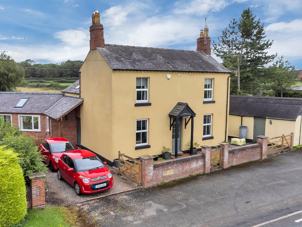 3 bed detached house for sale in Maesbury, Oswestry SY10, £450,000