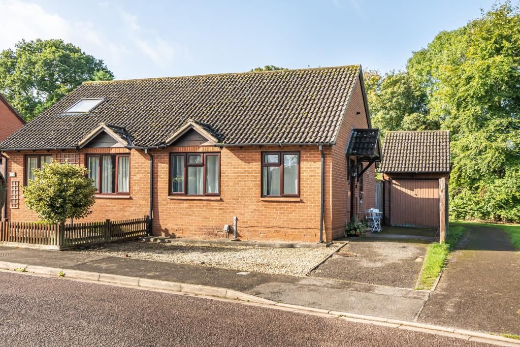 2 bed bungalow for sale in Botley, Oxford OX2, £400,000