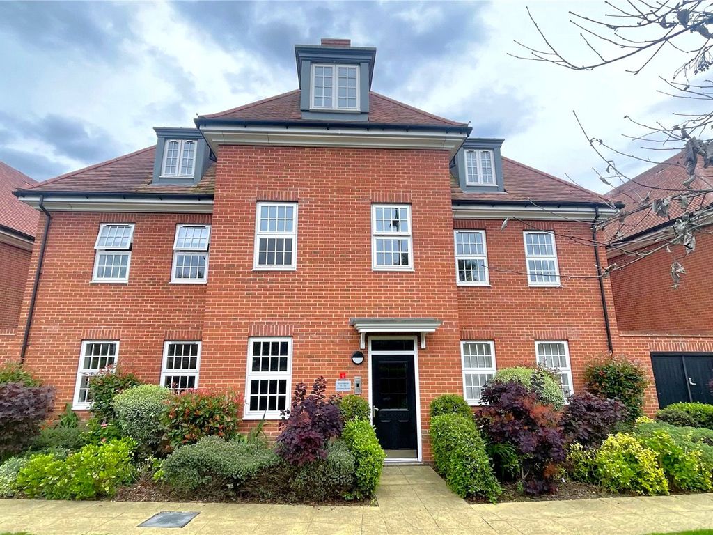 2 bed flat for sale in Barnet Road, Barnet EN5, £510,000