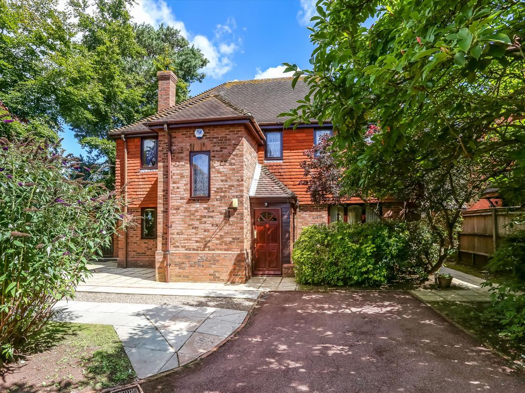 4 bed detached house for sale in Drove Hill, Chilbolton, Stockbridge, Hampshire SO20, £725,000