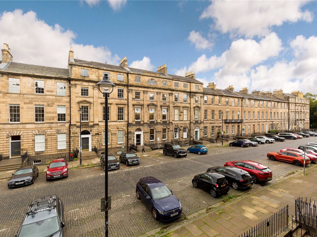 3 bed flat for sale in Great King Street, New Town, Edinburgh EH3, £495,000