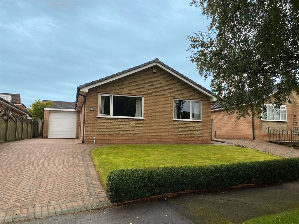 3 bed bungalow for sale in Stansted Road, Chorley PR7, £280,000