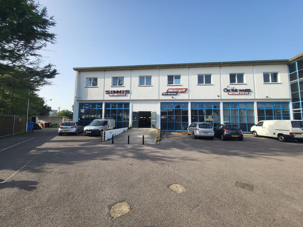 Warehouse to let in Sinnis House, Gardner Road, Southwick, Brighton BN41, Non quoting