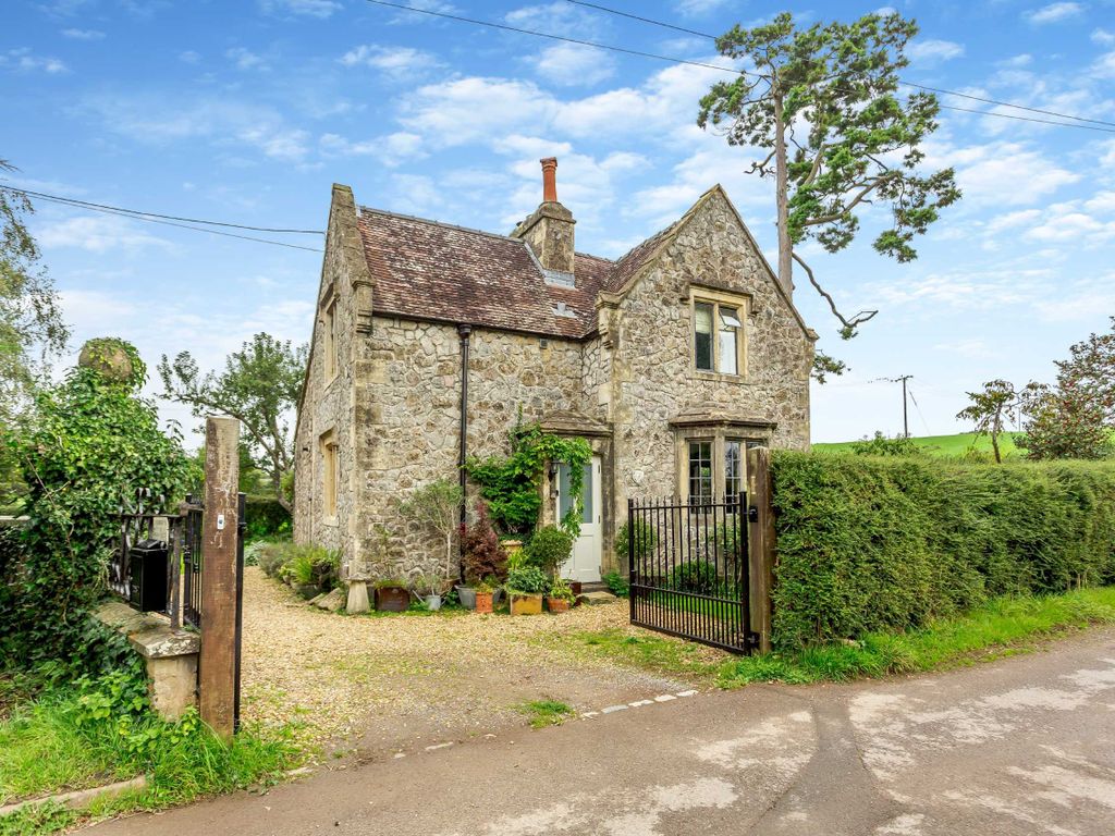 2 bed detached house for sale in Sedbury, Chepstow, Gloucestershire NP16, £465,000