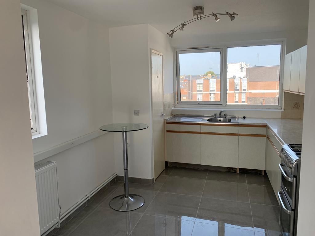 2 bed flat to rent in South Street, Exeter EX1, £1,733 pcm