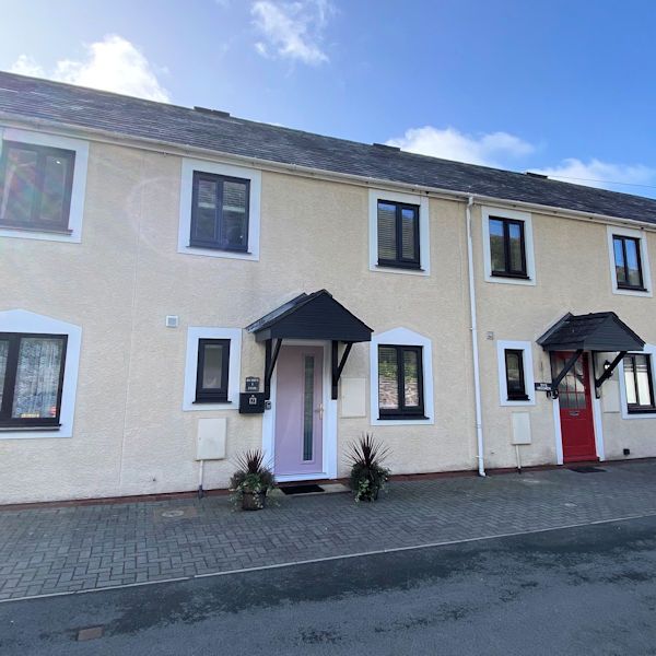 3 bed town house for sale in Ardudwy Villas, Aberdovey LL35, £355,000
