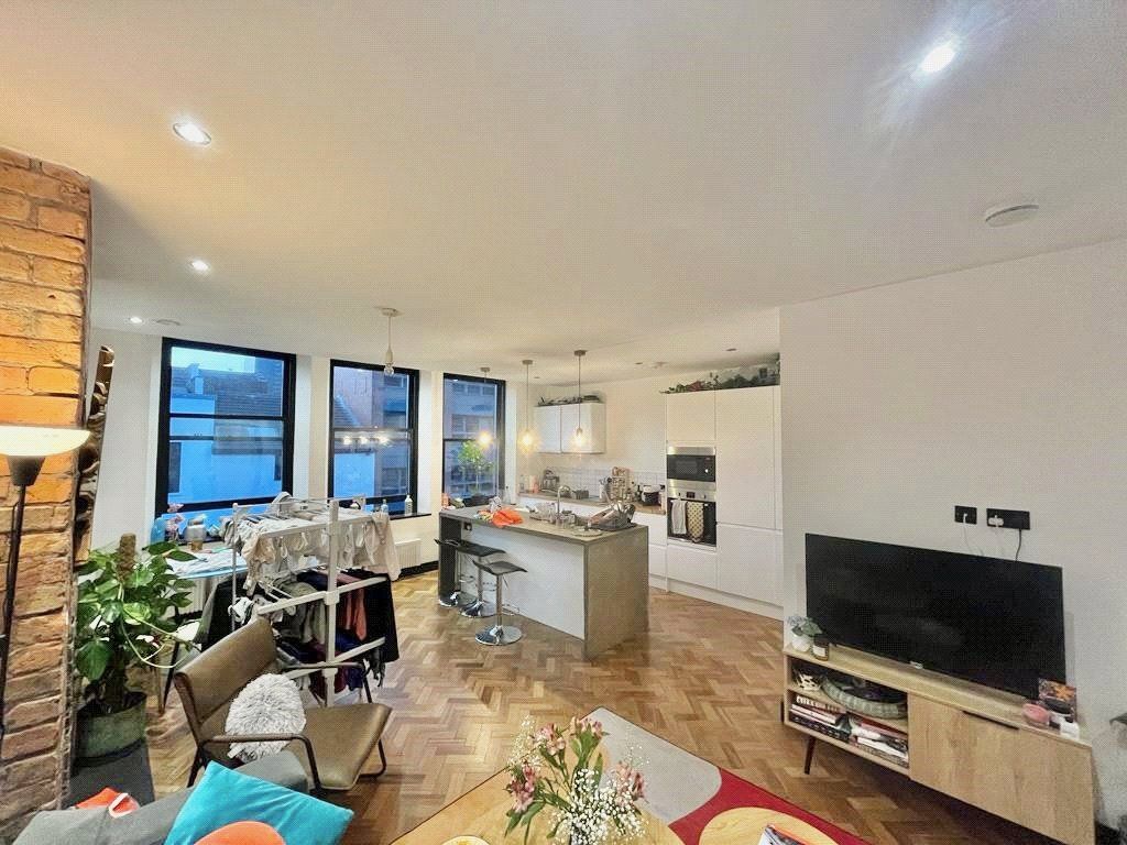 3 bed flat for sale in Spear Street, Manchester M1, £400,000